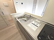 広めの調理台♪＆対面式キッチン♪