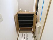 掲載写真は同型の左右反転の部屋を掲載しております。仕様等が異なる場合、現況を優先とさせていただきます。