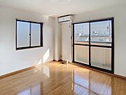 掲載の写真は空室の1室を表示しており、実際のお部屋とは仕様等が異なる場合がございます。