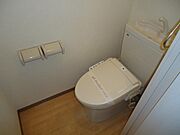 掲載写真は同型の左右反転の部屋を掲載しております。仕様等が異なる場合、現況を優先とさせていただきます。