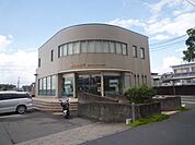 鹿児島銀行伊敷ニュータウン出張所（720m）