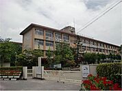 西陵小学校（518m）