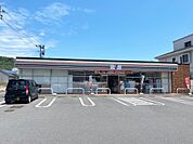 セブンイレブン中山小南店（500m）