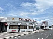 山形屋ショッピングプラザ皇徳寺店（2400m）