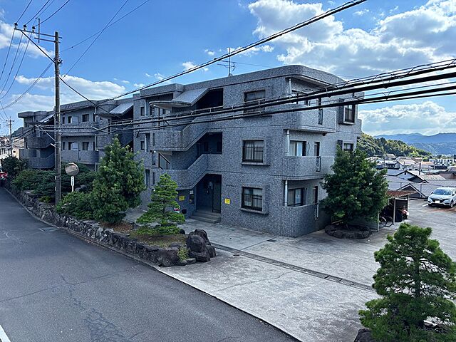 6 / 16