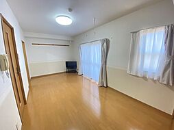 ヴィクトワール参番館 0402 4階ワンルームのリビング/ダイニング