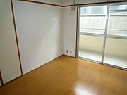 西向きです