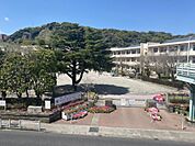 名山小学校（950m）