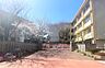 周辺：荒田小学校（550m）