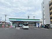 ファミリーマート紫原中央店（400m）