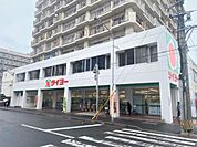 タイヨー甲突店（185m）