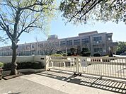 鴨池中学校（850m）