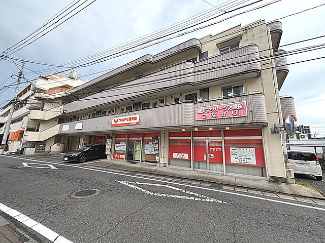 4 / 17