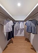 【建物プラン例】価格：2036万円、建物面積：117.99m2、間取：3LDK＋DEN（書斎）＋W.I.C＋S.I.C＋パントリー