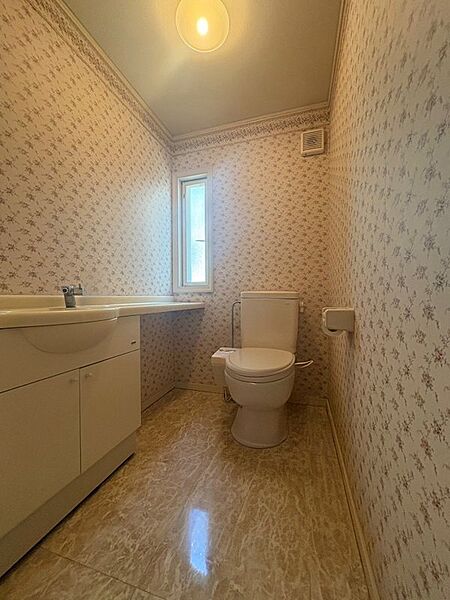 トイレを拡大表示