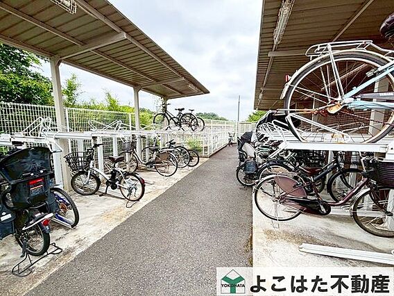 自転車置き場完...