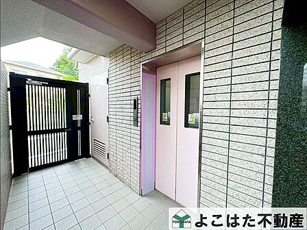 毎日の階段の上り下りから解放!重い荷物もベビーカーもスムーズに運べる、エレベーター完備の快適マンションです。