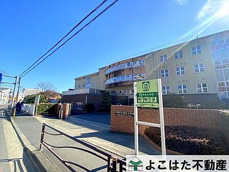 川崎市立柿生小学校 徒歩6分。 450m