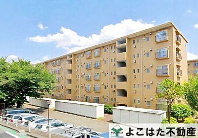 外観:南面に大きな窓を配置し、室内にたっぷりの光を採り入れています。冬の寒い日もあたたかく過ごせ、洗濯物も乾きやすい快適な住まい。明るく前向きな気持ちで毎日を過ごせます。 外観:南面に大きな窓を配置し、室内にたっぷりの光を採り入れています。冬の寒い日もあたたかく過ごせ、洗濯物も乾きやすい快適な住まい。明るく前向きな気持ちで毎日を過ごせます。