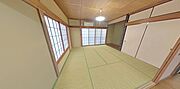 リビングに面した8帖和室居間や客間、主寝室として使うもよしの広さです。家具消し加工実施