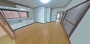 現況建物のリビング部分※CGによる家具消し加工済み