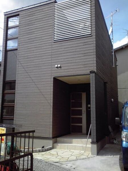 川西町3丁目戸建賃貸 101｜大阪府高槻市川西町3丁目(賃貸アパート2LDK・1階・67.90㎡)の写真 その1