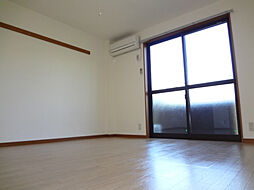 近江鉄道近江本線 愛知川駅 徒歩4分の賃貸アパート 2階1Kのリビング/ダイニング