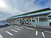 ファミリーマート 八幡香月西店 1428m
