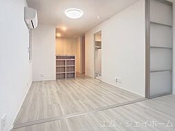 Farouche（ファルーシュ） 206 2階1LDKのリビング/ダイニング