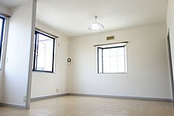 ドゥラシャンスII・III ？102 1階2LDKのリビング/ダイニング