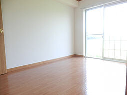 JR湖西線 新旭駅 徒歩2分の賃貸アパート 1階2LDKのリビング/ダイニング