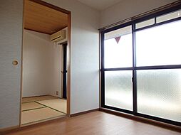 JR湖西線 新旭駅 徒歩5分の賃貸マンション 3階2DKのリビング/ダイニング