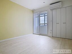 レジーナ 206 2階1Kのリビング/ダイニング