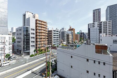 前面棟無なので陽当り良好です