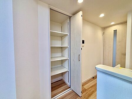 必要な場所に必要な分だけ配置。部屋が散らからずいつもスッキリ。