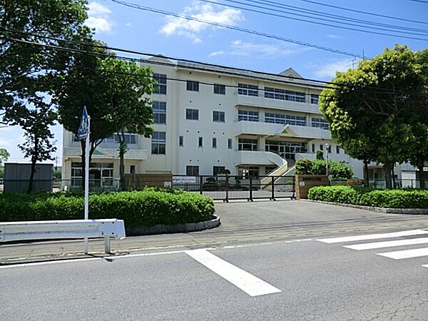 東鷲宮ニュータウン公園通り3-13号棟