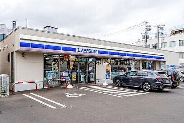 画像18:ローソン札幌北8条西二十丁目店 497m