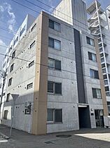 北海道札幌市中央区南一条西13丁目（賃貸マンション1K・3階・27.58㎡） その1