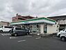 周辺：ファミリーマート草加稲荷店 1717m