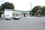 ファミリーマートさいたま中尾店 0m
