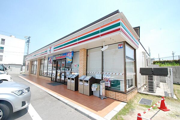 画像16:セブンイレブン 名古屋下志段味店（582m）