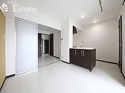 ぱ〜くたうんルナ名古屋 502 5階1LDKのリビング/ダイニング