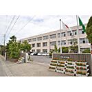 中学校「江南市立宮田中学校まで680ｍ」南西隣接