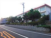 平塚市立春日野中学校平塚市立春日野中学校 496m