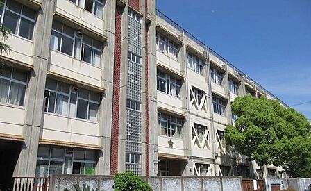 泉大津市立小津中学校 1610m