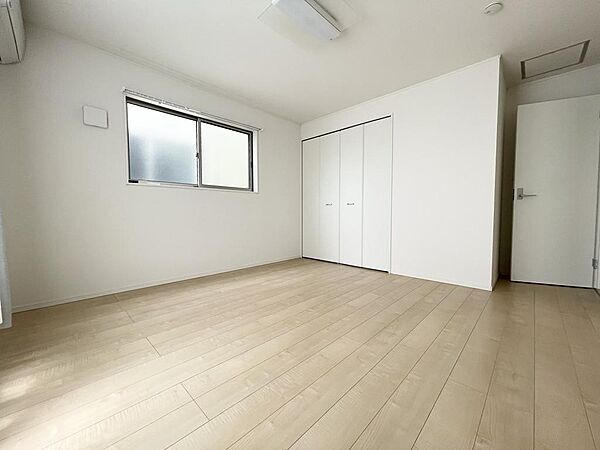 洋室を拡大表示