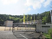 三笠小学校まで750メートル