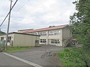 吉美小学校まで2600メートル