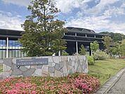 芸術文化観光専門職大学まで1500メートル