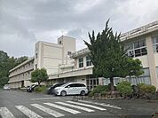 豊岡市立五荘小学校まで1700メートル